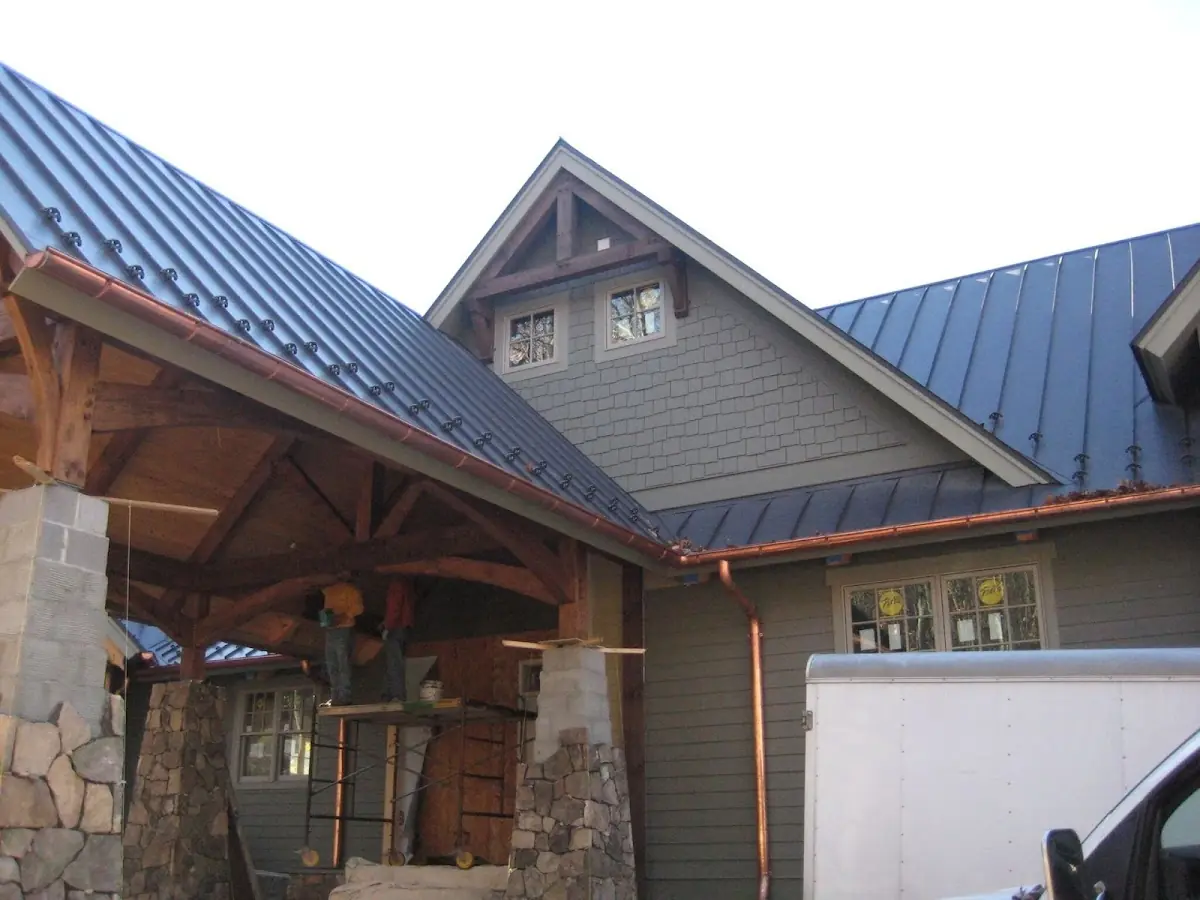 Craftsman Roofing team delivering quality roofing work in Herrin